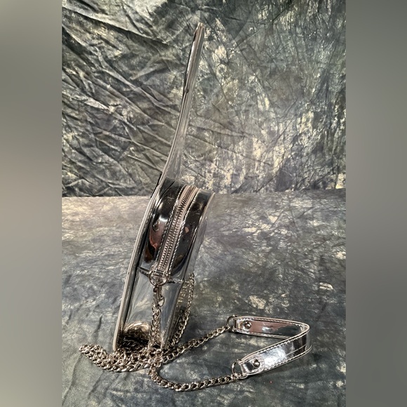 Silver champagne bottle shoulder strap purse. - Picture 4 of 5